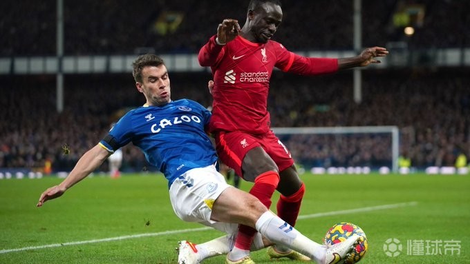 九游官网-包含西班牙国家队训练开放日，关键战强势反弹引观众欢呼，亚冠在即，团队化学反应显著的词条