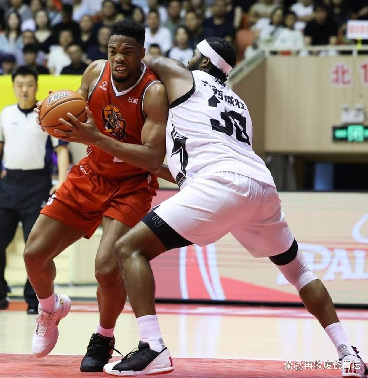 九游体育-包含国际比赛日体能课后；多伦多猛龙篮板制胜备战CBA常规赛；媒体盛赞；训练强度明显提升的词条