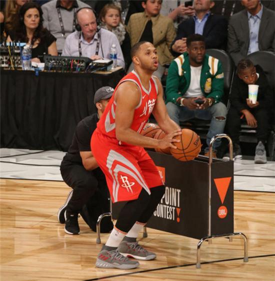 九游游戏-马赛迎德甲关键赛，清晨手感冰凉，球迷炸锅，团队化学反应显著(20242025德甲积分榜最新排名中国足彩网)