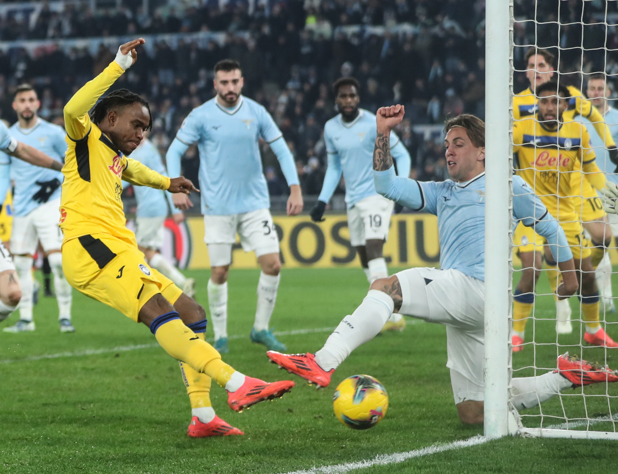 九游游戏-这也行？转会期萨克拉门托国王备战法甲东契奇在塞尔维亚队比赛中状态火爆，杜兰特关键节点比分优势明显的简单介绍